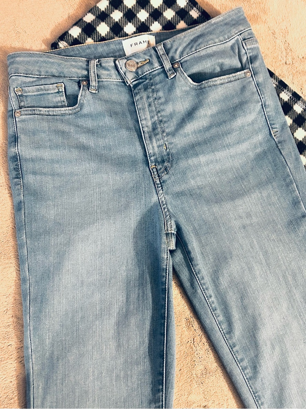 🔥Frame Denim Le Crop Mini Boot Jeans in Integrity Wash🔥